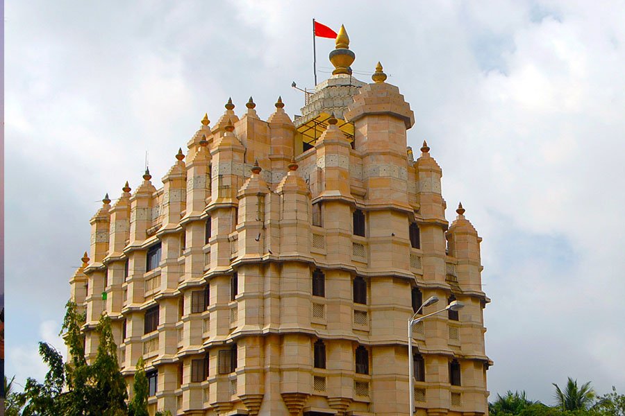 7. Siddhivinayak Temple – Mumbais Spiritual Landmark Top 10 Iconic Temples in Maharashtra