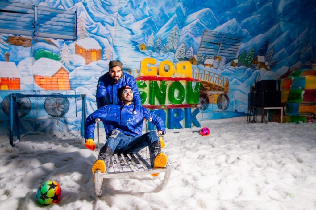 snow sledging car scaled 1